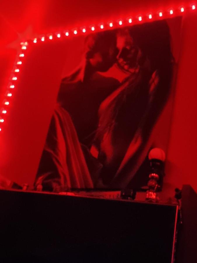 Love Room Sexy Love Cosy Lib Proche Centre Gare A Pied オルネー・スー・ボア エクステリア 写真
